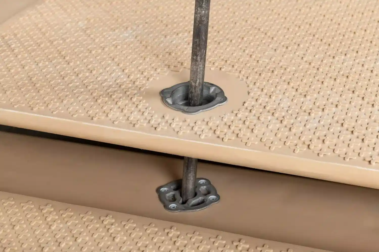 Overlapping Flanges Design on Ground Protection Mats for Superior Interlocking System